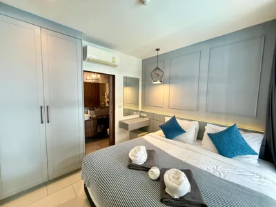 Poolside 1 Bedroom Apartment by Renttini – Foto 7